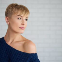 Hair style for short hair